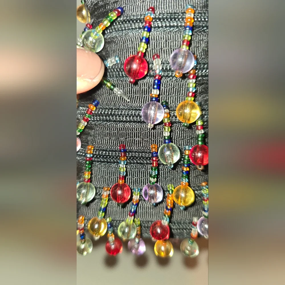 ADORABLE Beaded Small Zipper Bag - Picture 6 of 9